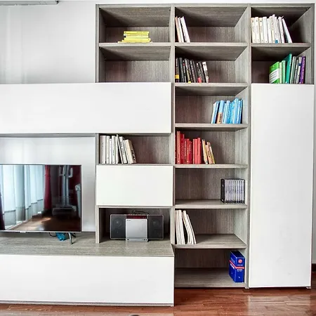 Altido Lovely Flat With Balcony Appartamento Milano