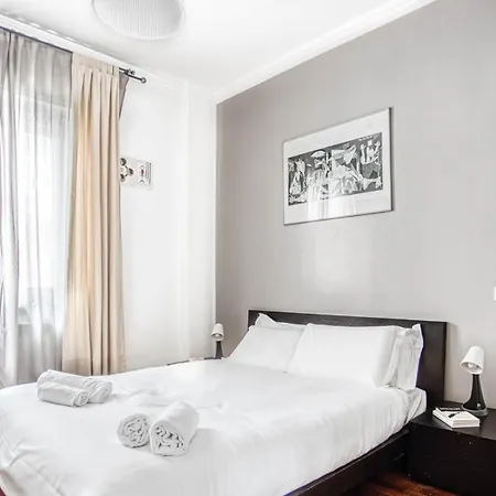 Altido Lovely Flat With Balcony Milano