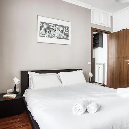 Altido Lovely Flat With Balcony Appartamento