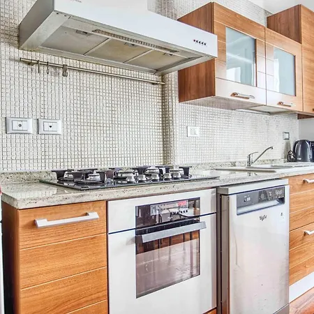 Apartment Altido Lovely Flat With Balcony Mailand